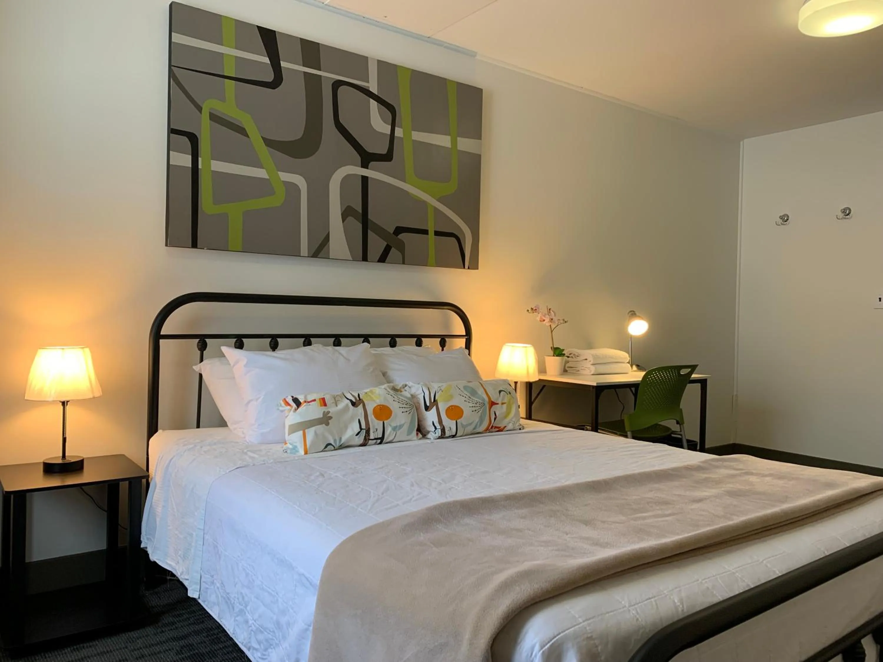 Bed in HI Calgary City Centre - Hostel