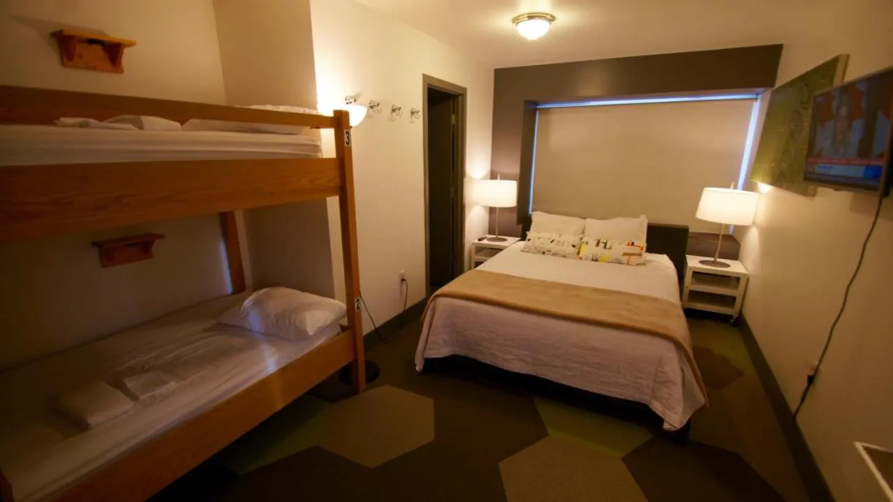 Bed in HI Calgary City Centre - Hostel