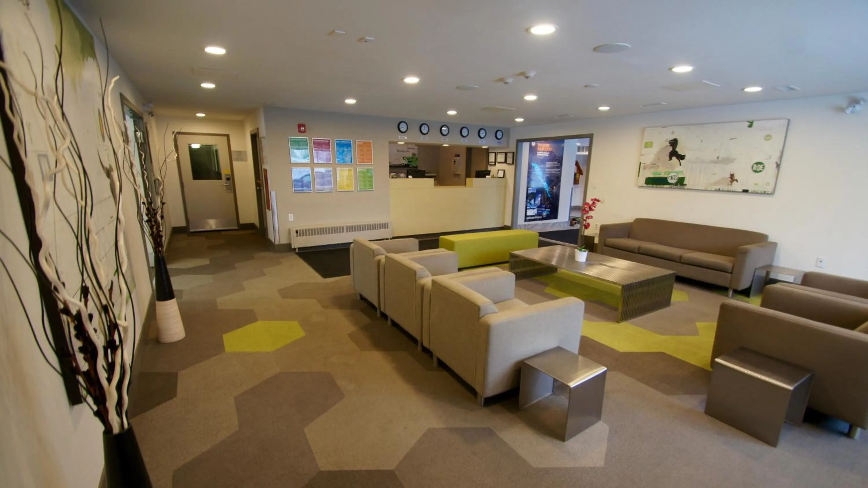 Lobby or reception in HI Calgary City Centre - Hostel