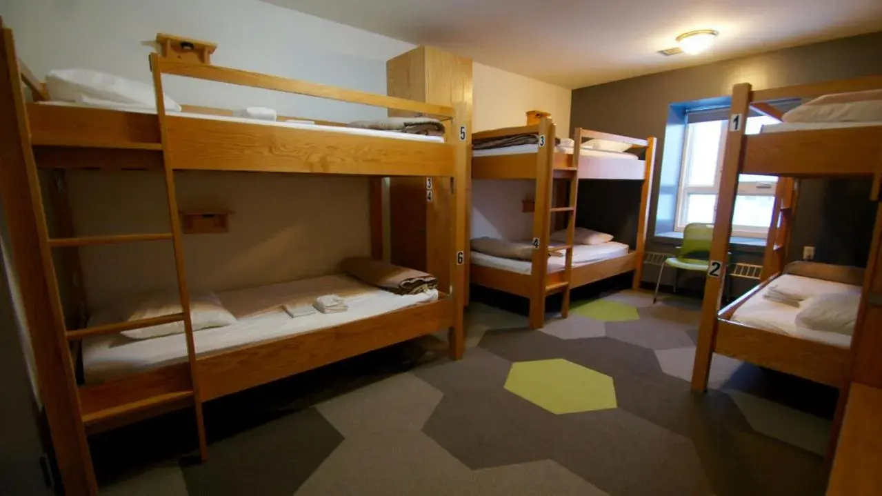 Bed in 6-Bed Male Dormitory Room in HI Calgary City Centre - Hostel Bed in 6-Bed Male Dormitory Room in HI Calgary City Centre - Hostel