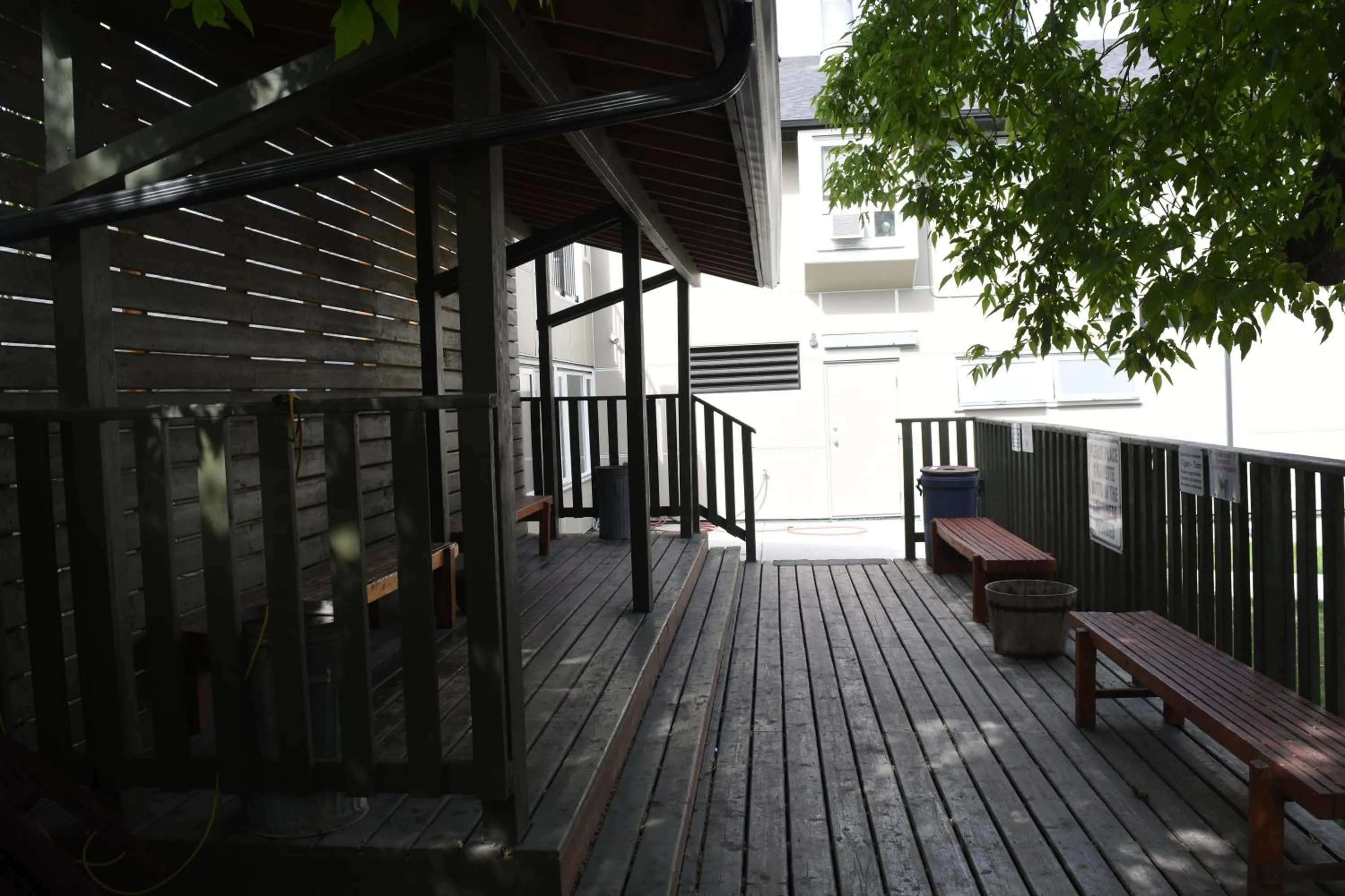 Patio in HI Calgary City Centre - Hostel