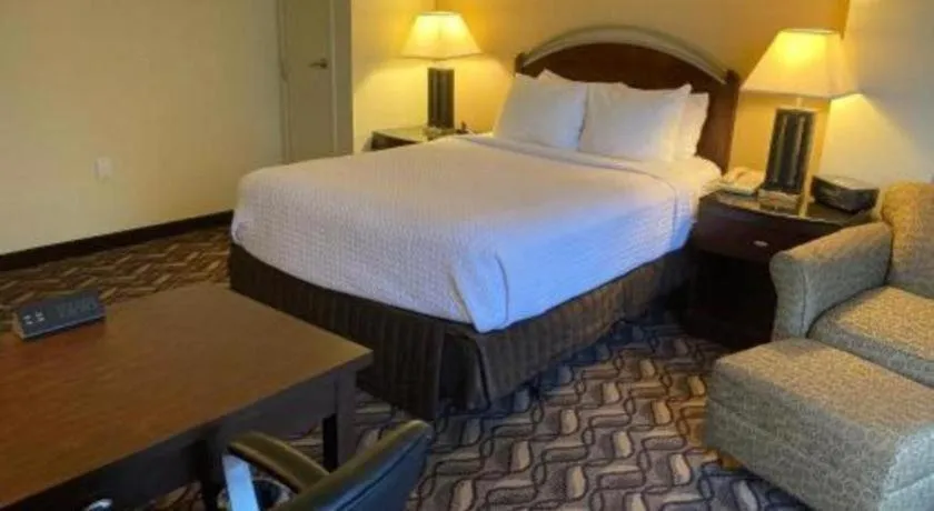 Bed in Radisson Hotel Austin - University