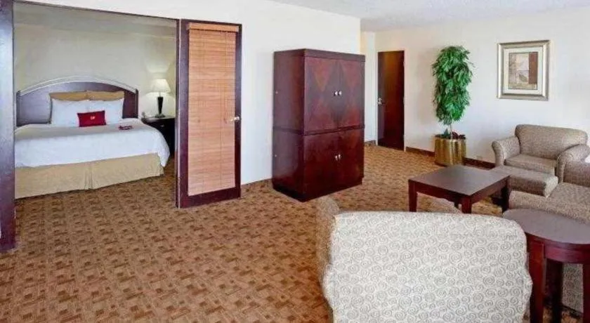 Bed in Radisson Hotel Austin - University