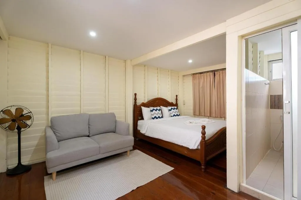 Bed in Resort Bangphlat