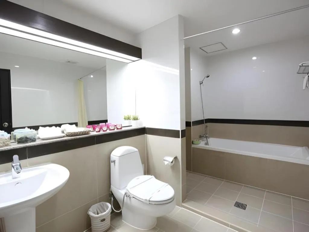 J Town serviced Apartments&hotel