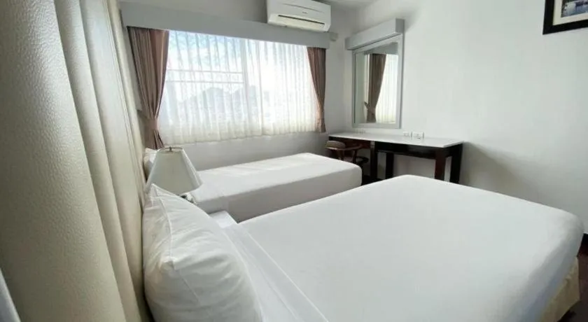 J Town serviced Apartments&hotel
