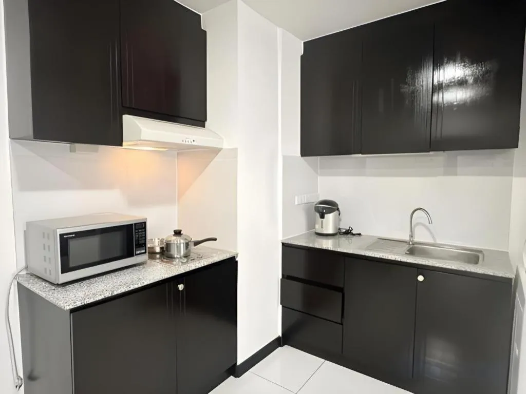 J Town serviced Apartments&hotel