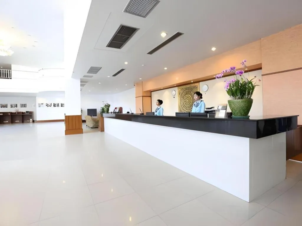 J Town serviced Apartments&hotel