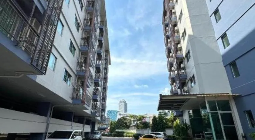 J Town serviced Apartments&hotel