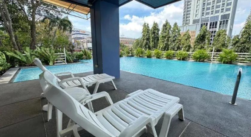 J Town serviced Apartments&hotel