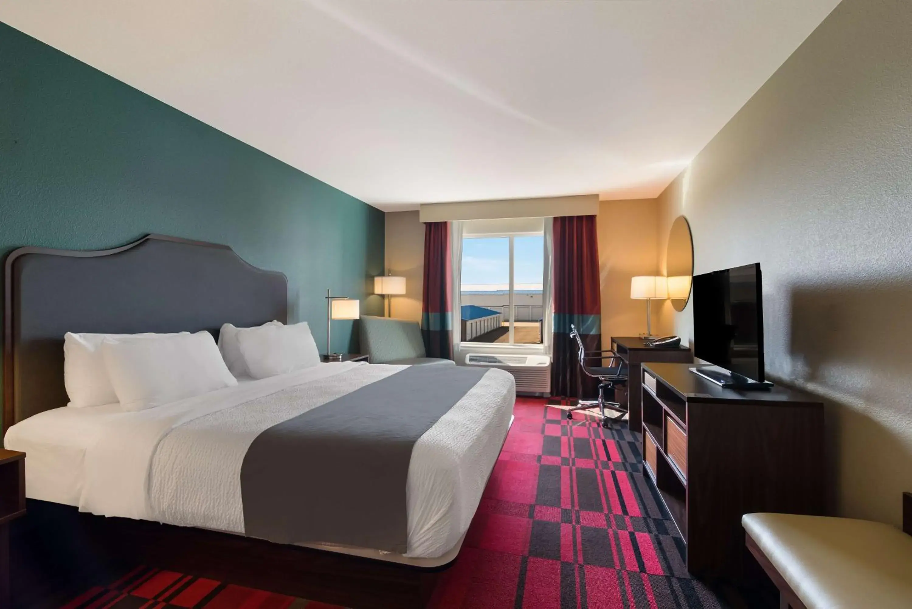 King Room with Bath Tub - Mobility Accessible in Best Western Roosevelt Place King Room with Bath Tub - Mobility Accessible in Best Western Roosevelt Place