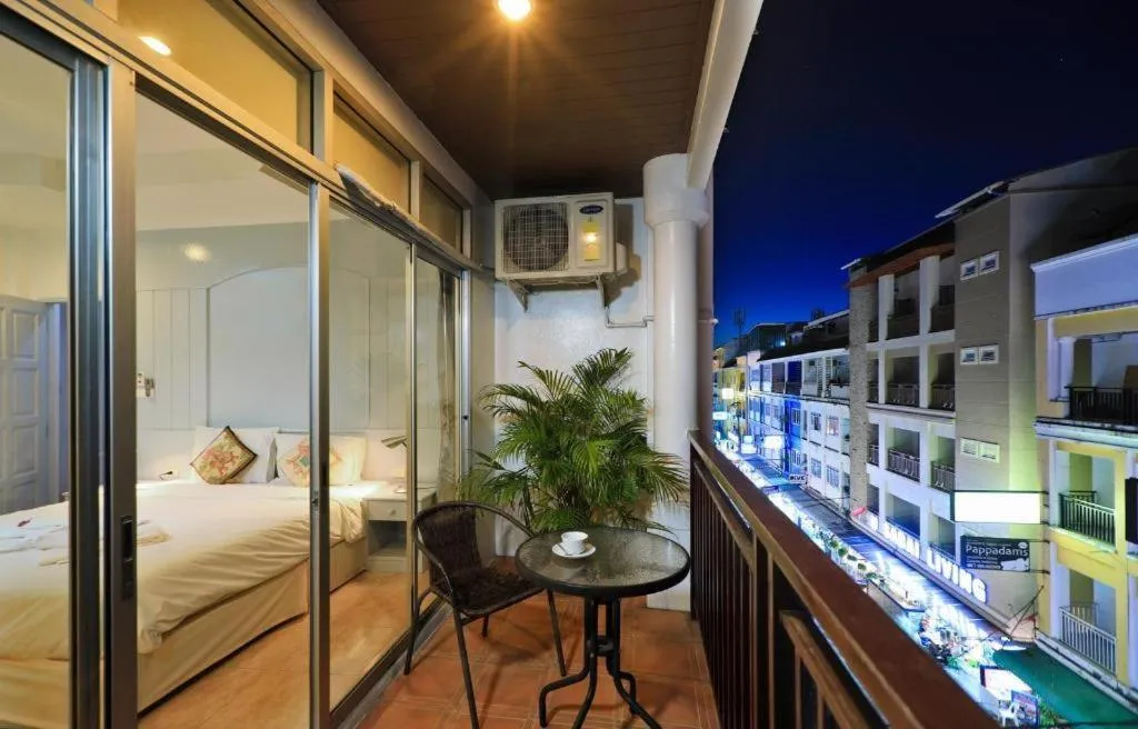 Bed in Gorgeous Boutique Room