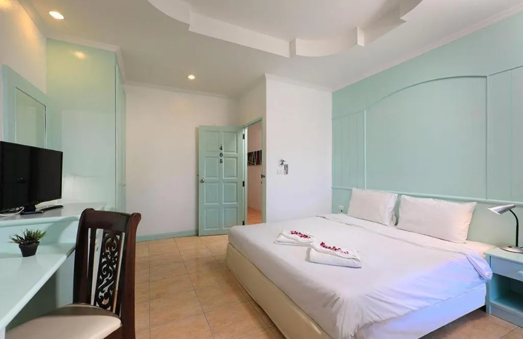 Bed in Gorgeous Boutique Room