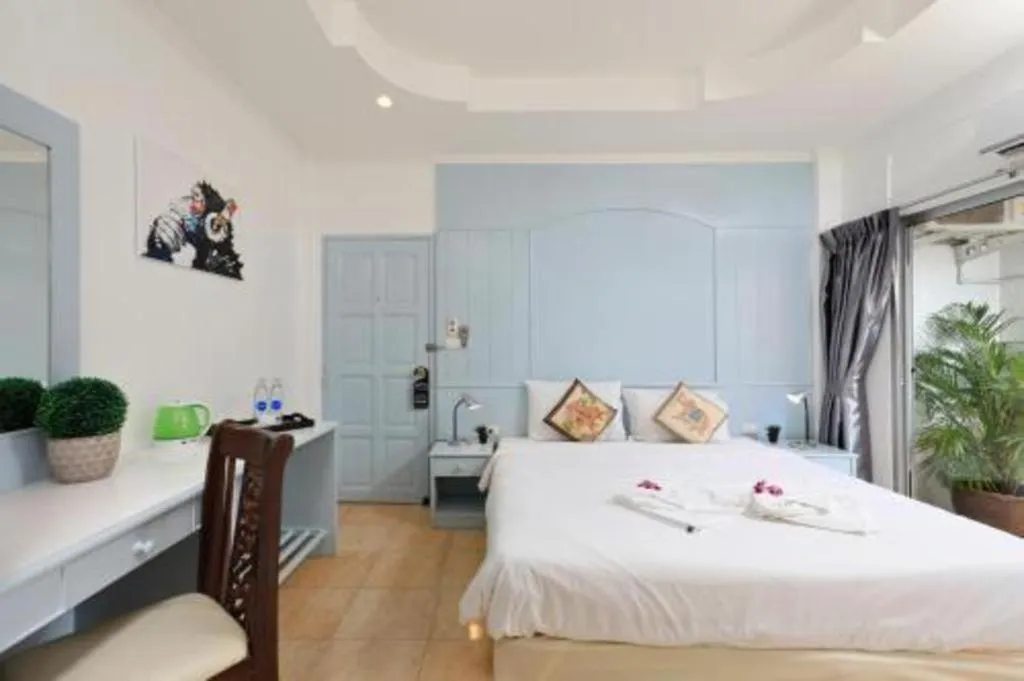 Bed in Gorgeous Boutique Room