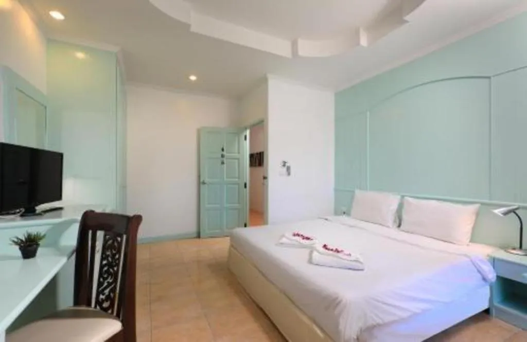 Bed in Gorgeous Boutique Room