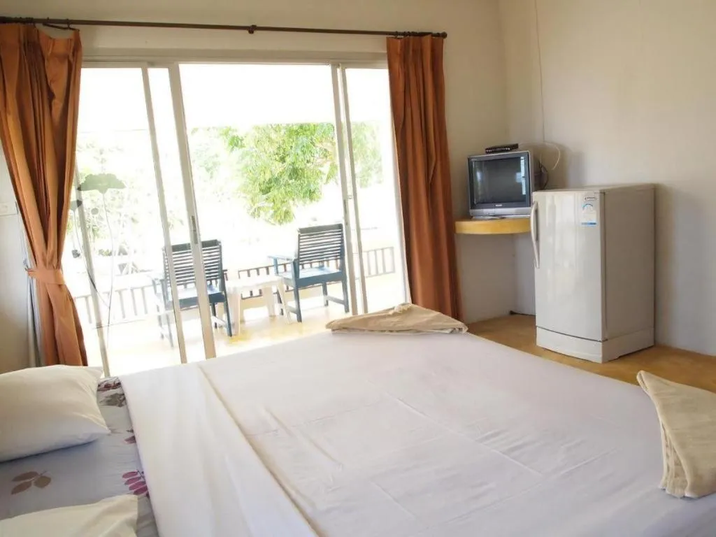 Bed in Jinta Beach Bungalow