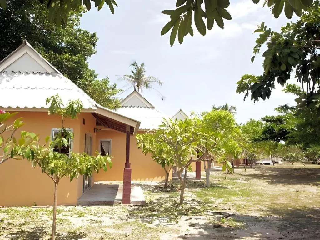 Jinta Beach Bungalow