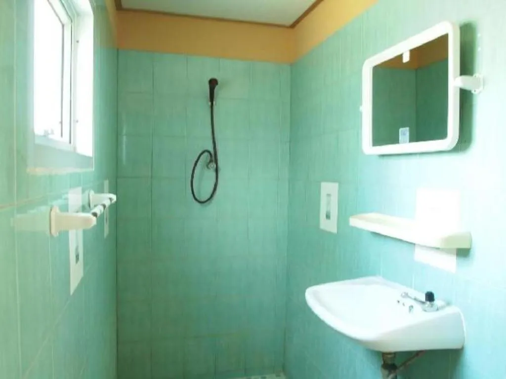 Jinta Beach Bungalow