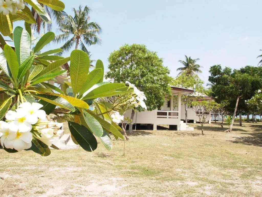 Jinta Beach Bungalow