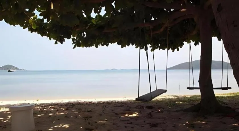 Jinta Beach Bungalow