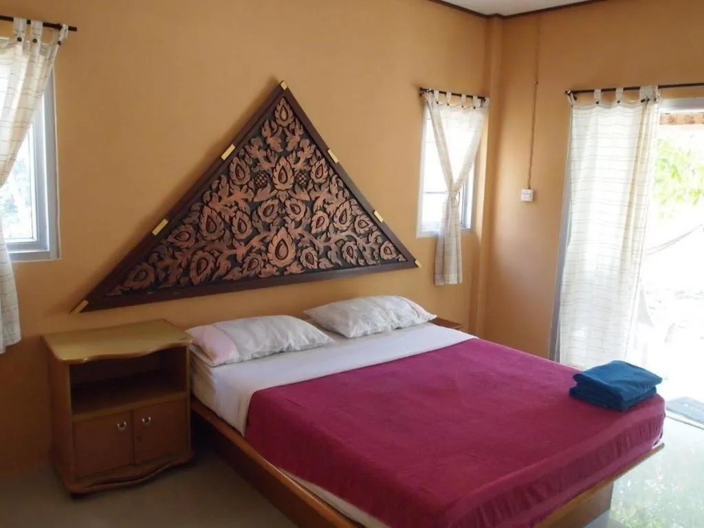 Bed in Jinta Beach Bungalow