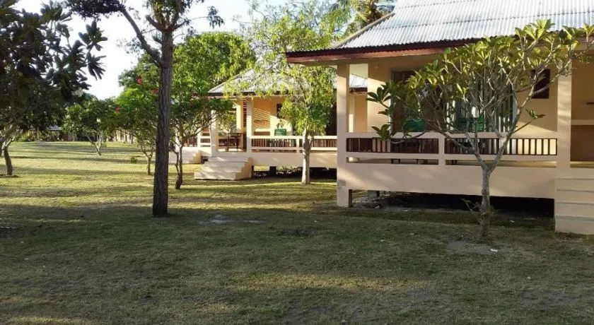 Jinta Beach Bungalow
