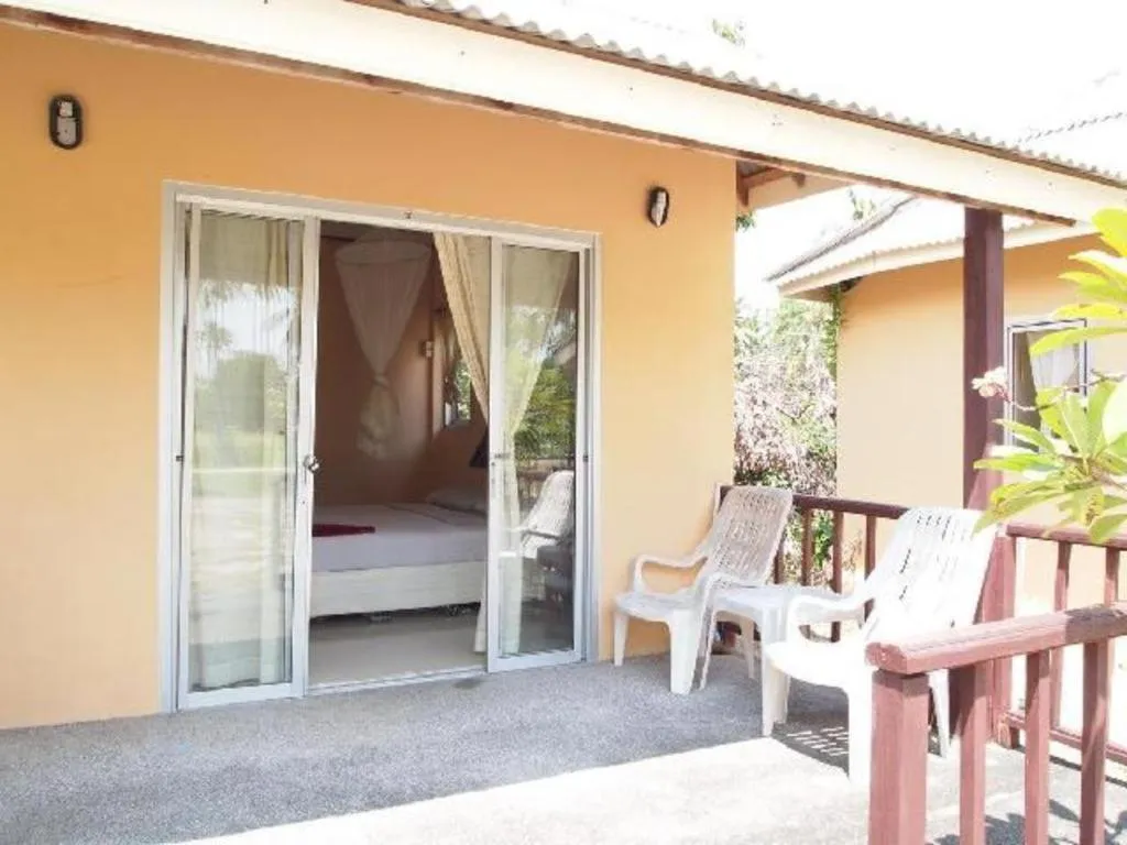 Jinta Beach Bungalow