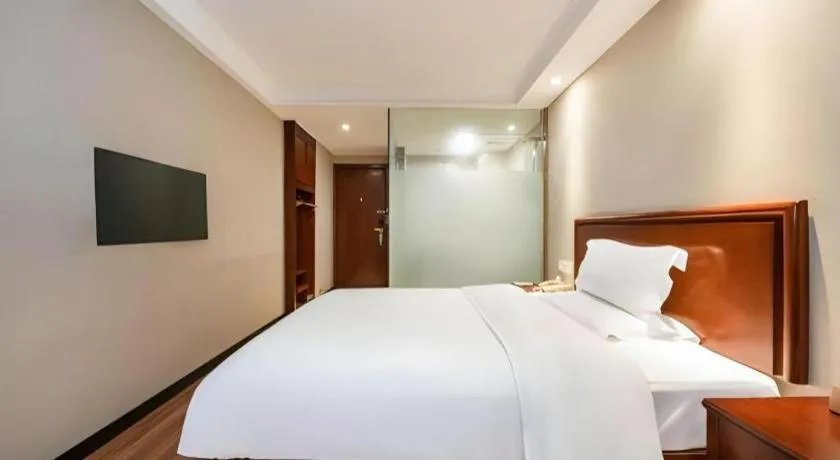 Bed in GreenTree Inn Nanning Langdong Hotel