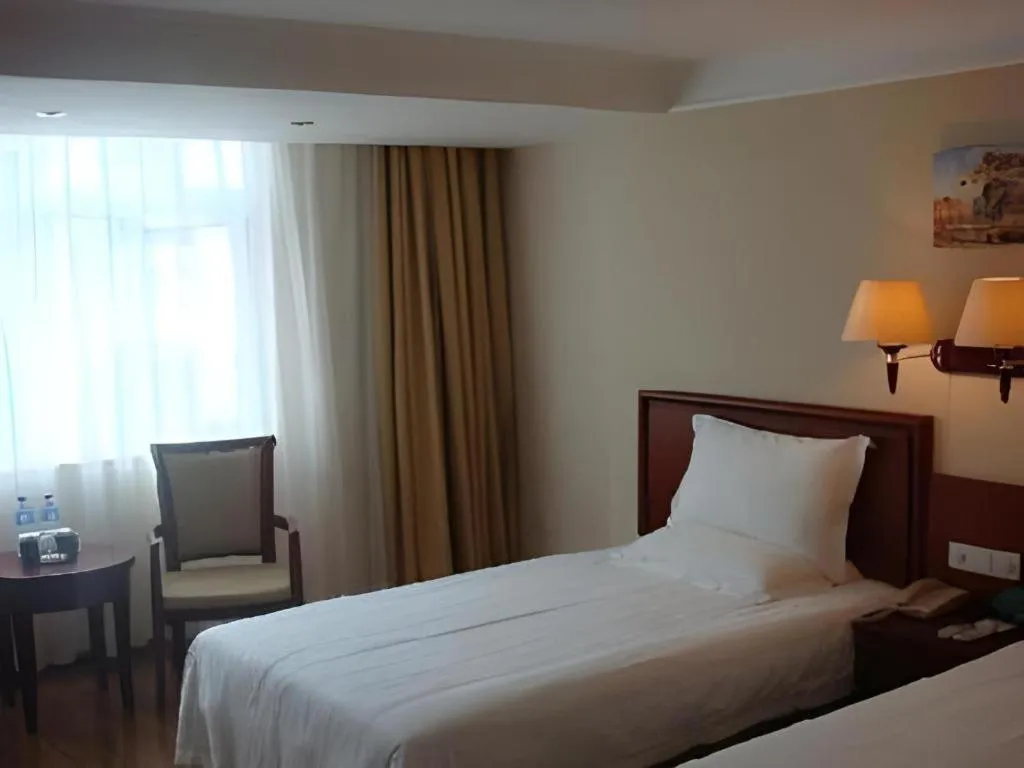 Bed in GreenTree Inn Nanning Langdong Hotel