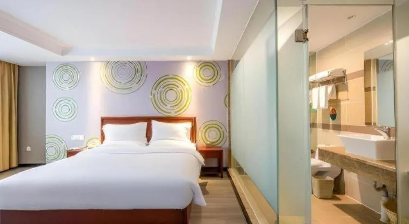 Bed in GreenTree Inn Nanning Langdong Hotel