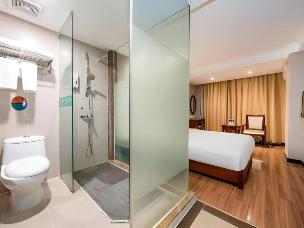 Bed in GreenTree Inn Nanning Langdong Hotel