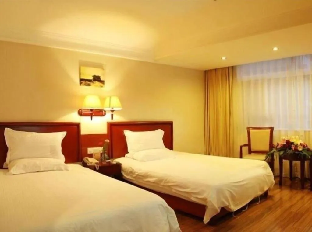 Bed in GreenTree Inn Nanning Langdong Hotel