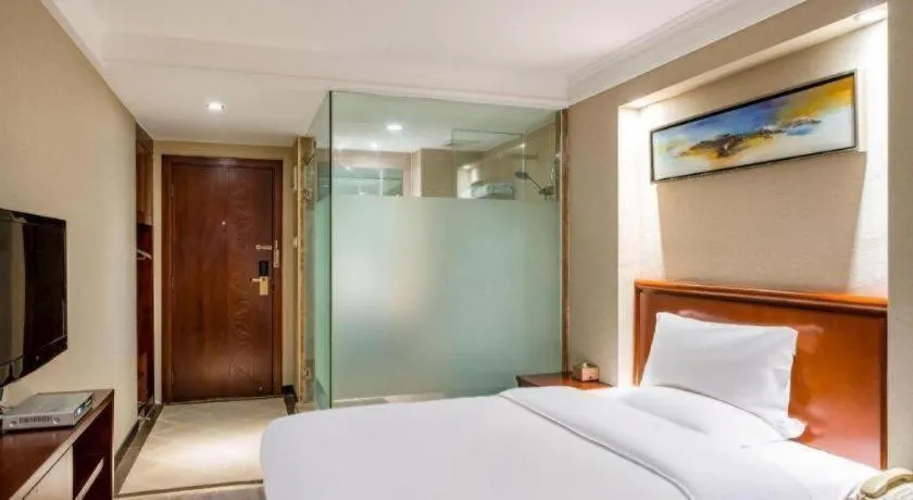 Bed in GreenTree Inn Nanning Langdong Hotel