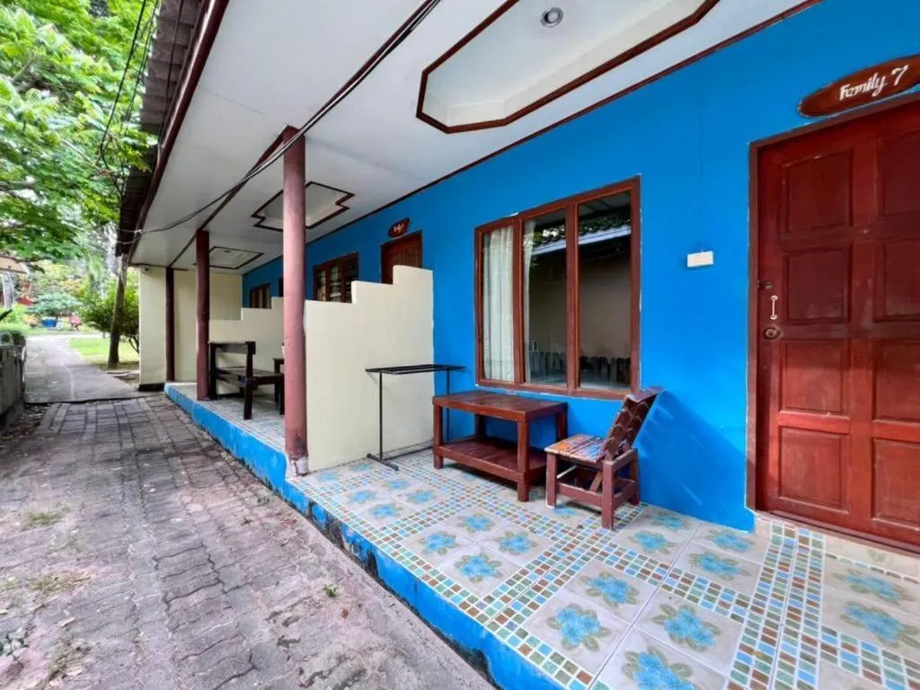 Greenplace-Samed Seahorse