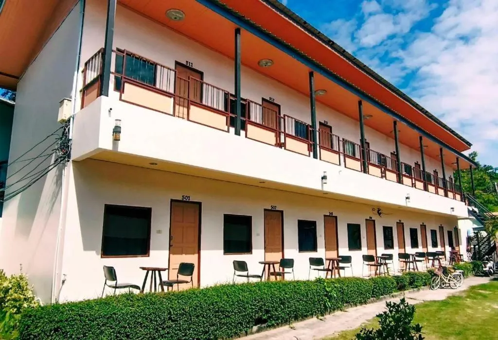 Greenplace-Samed Seahorse