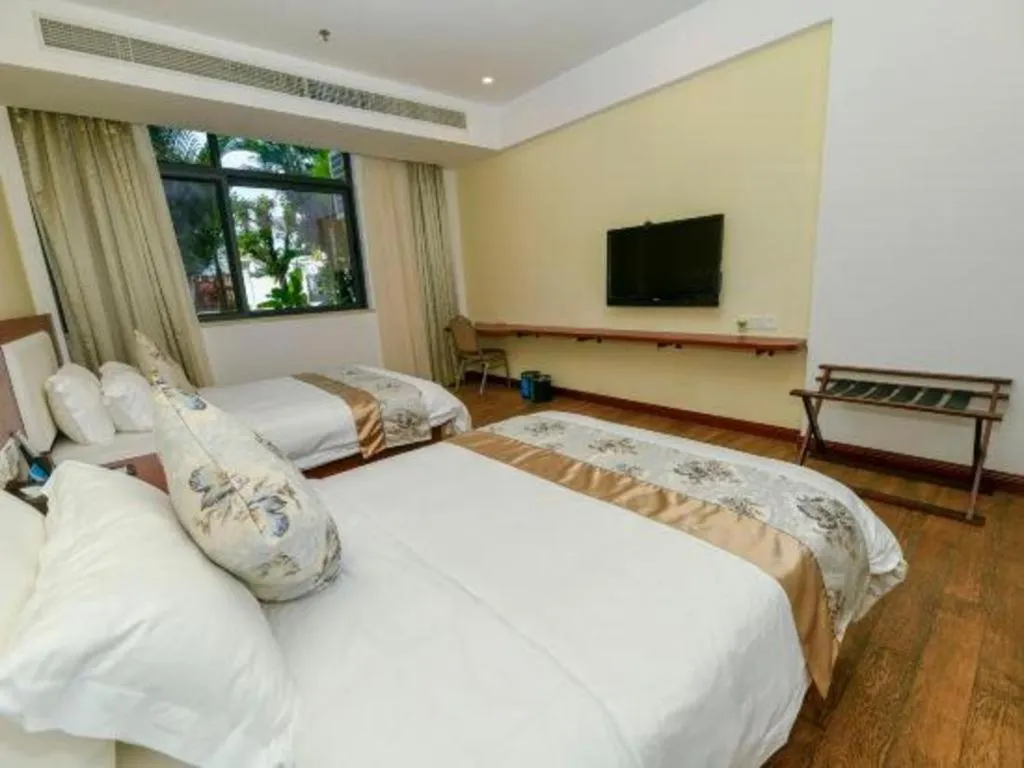 Bed in Serenity Marina Hotel