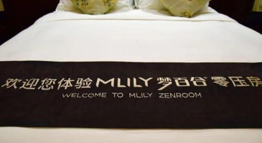 Bed in Serenity Marina Hotel