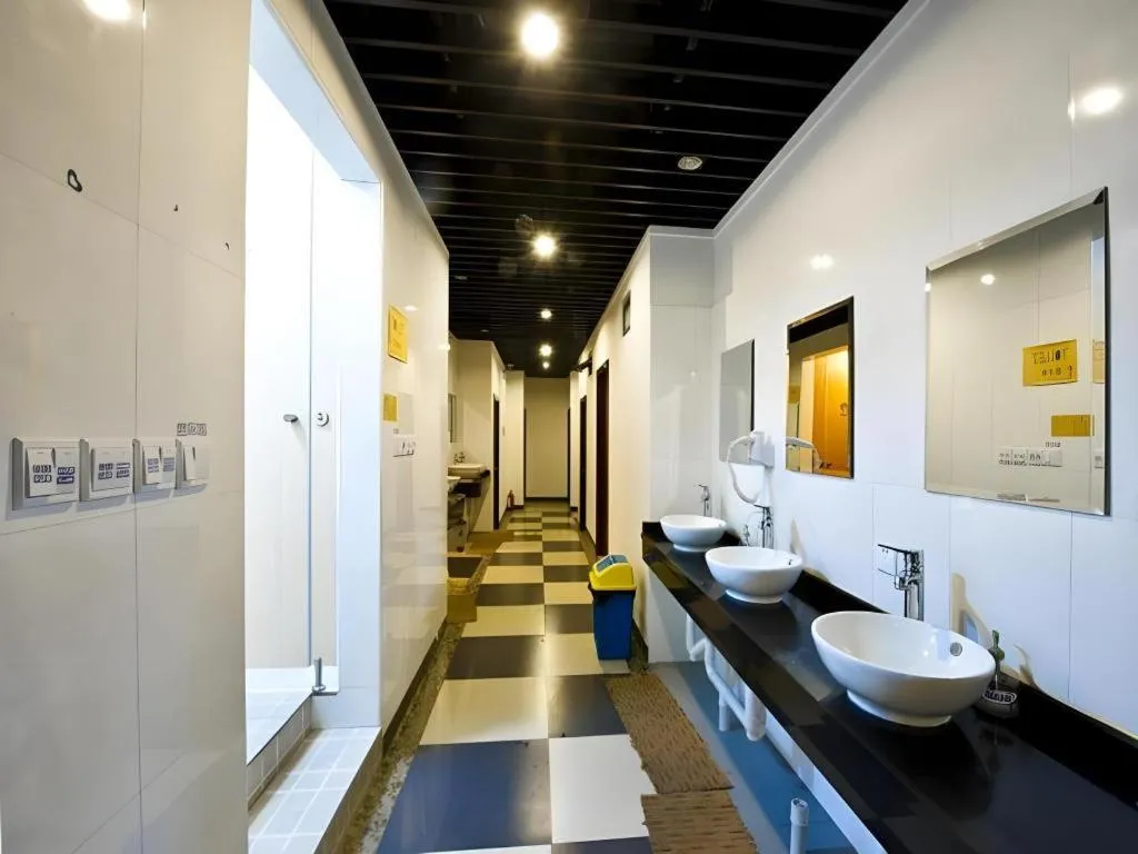 Shanghai Blue Mountain Bund Youth Hostel