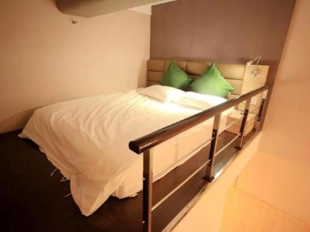 Bed in Shanghai Blue Mountain Bund Youth Hostel