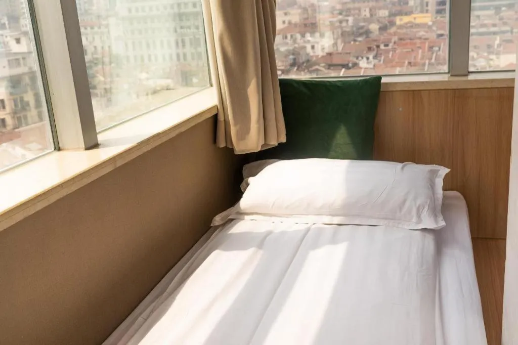 Bed in Shanghai Blue Mountain Bund Youth Hostel