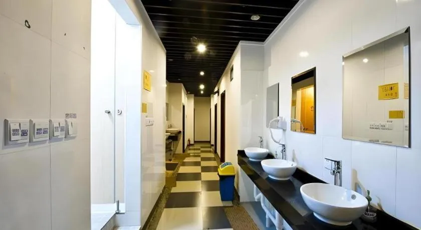 Shanghai Blue Mountain Bund Youth Hostel