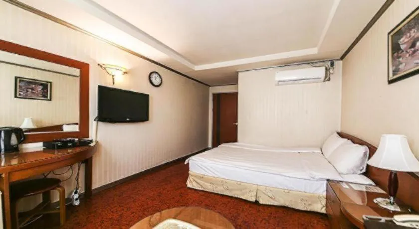 Bed in Mirabell Motel