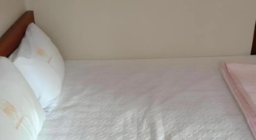 Bed in Mirabell Motel