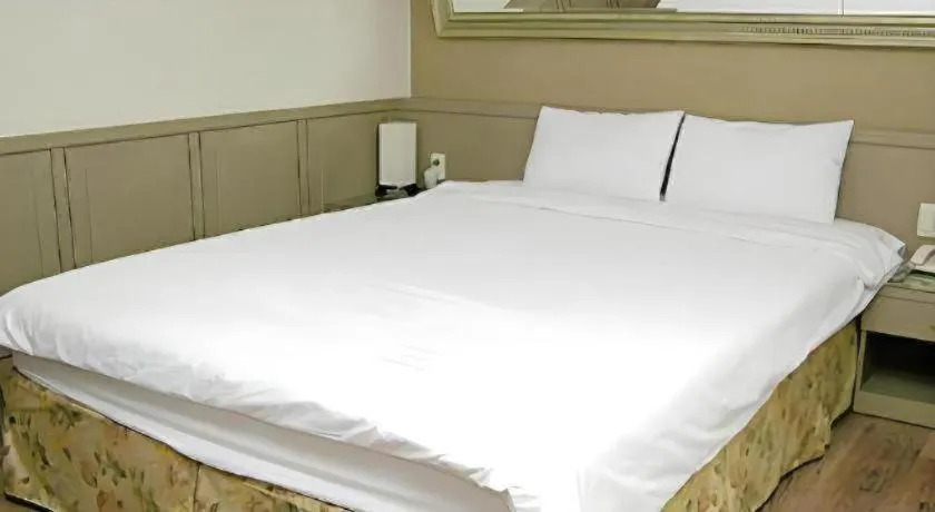 Bed in Mirabell Motel