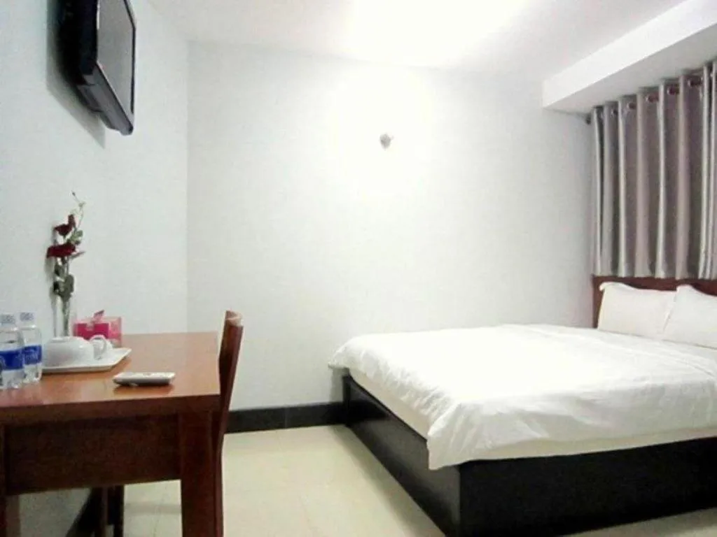 Bed in An Dong Center Hotel Chinatown Saigon