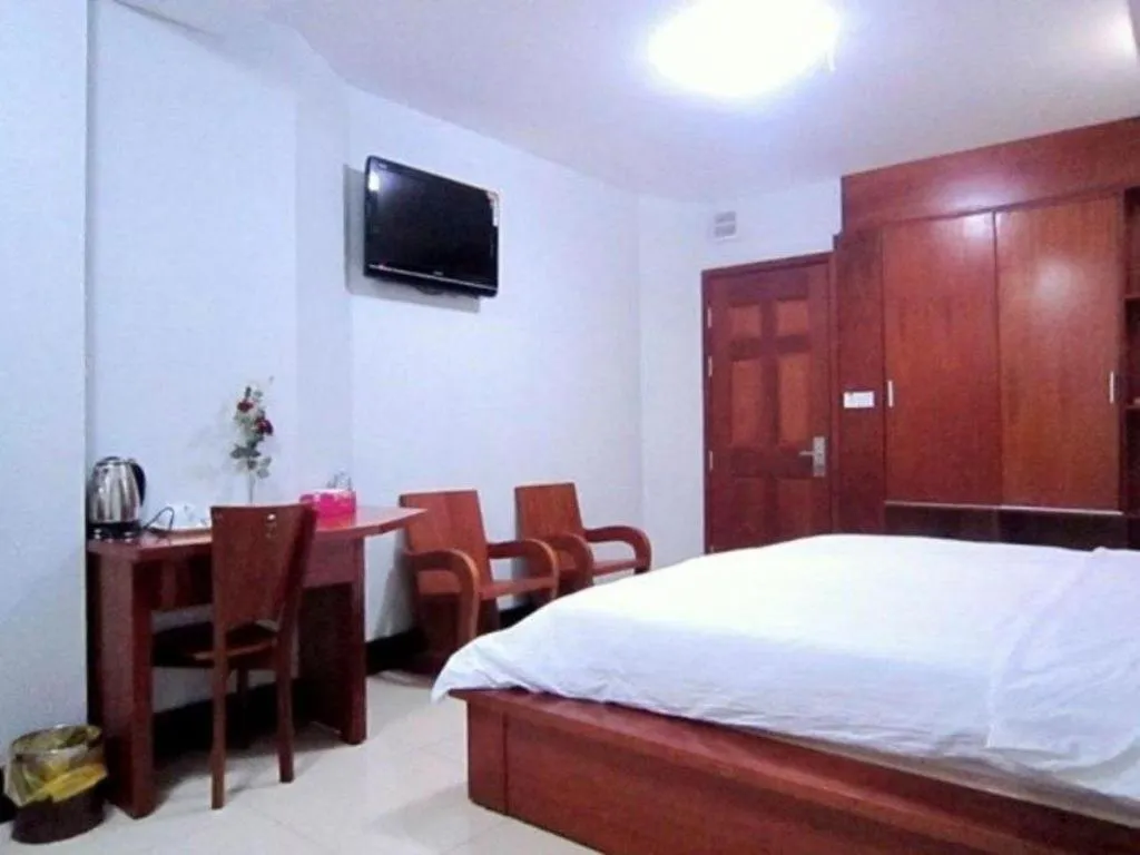 Bed in An Dong Center Hotel Chinatown Saigon