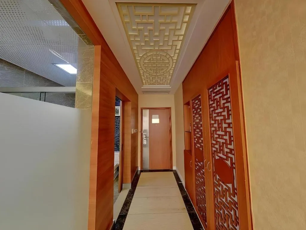 Starway Hotel Hongqiao Junction Center Branch