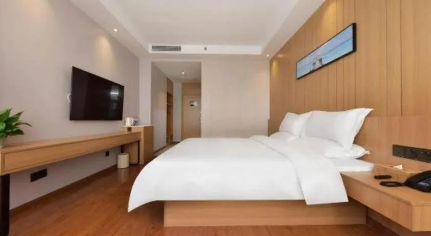 Bed in Starway Hotel Hongqiao Junction Center Branch