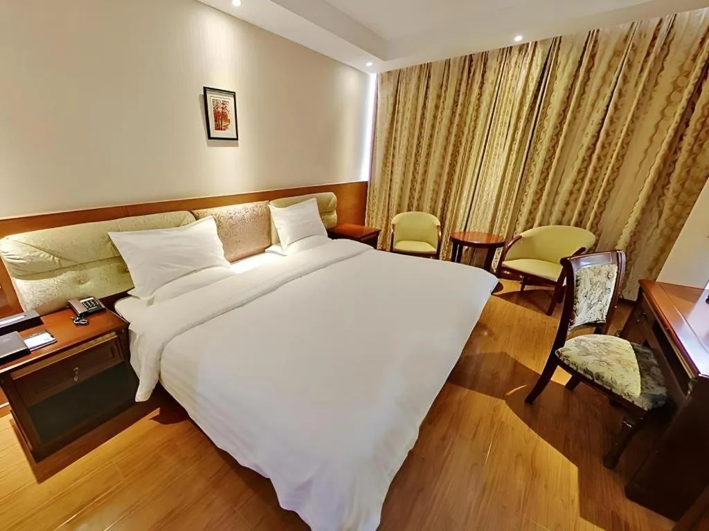 Bed in Starway Hotel Hongqiao Junction Center Branch