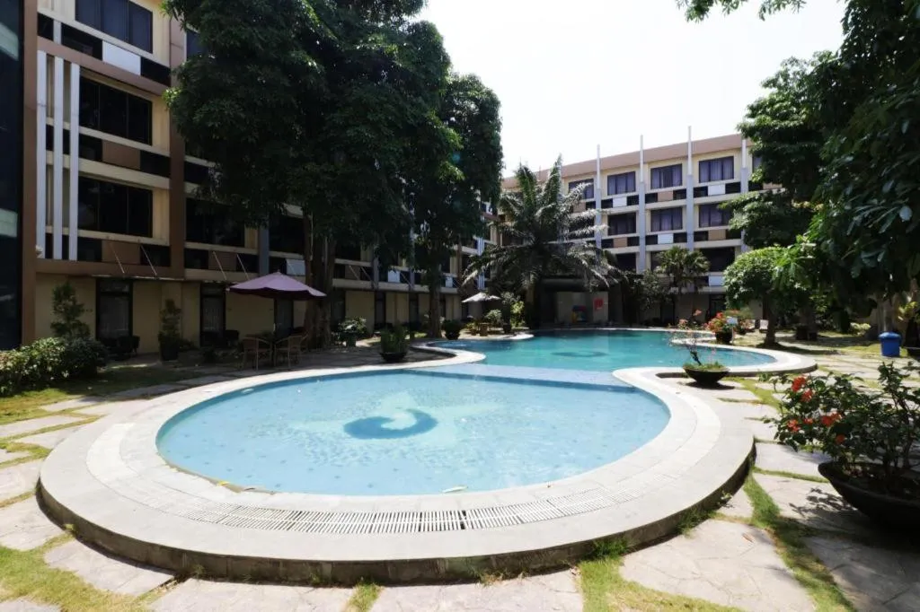 Dewarna Hotel and Convention Bojonegoro